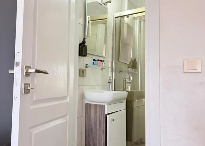 Bed & Breakfast Cunda Morisi 3*